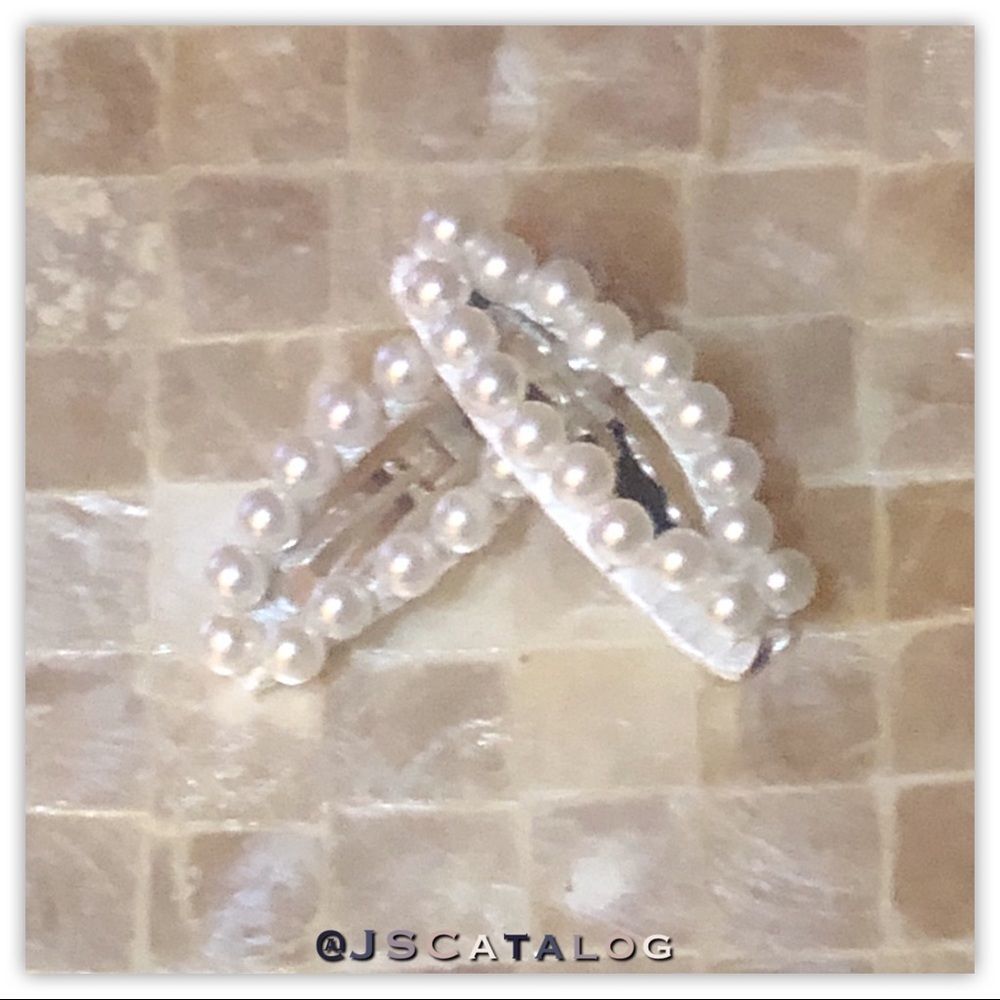 🌸 Faux Pearl Handmade Set of 2 Barrettes 🌸🎉HP🎉